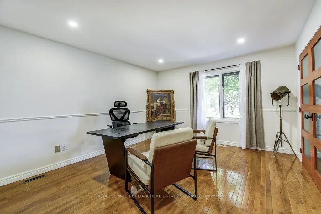 9 Foresthill Crescent