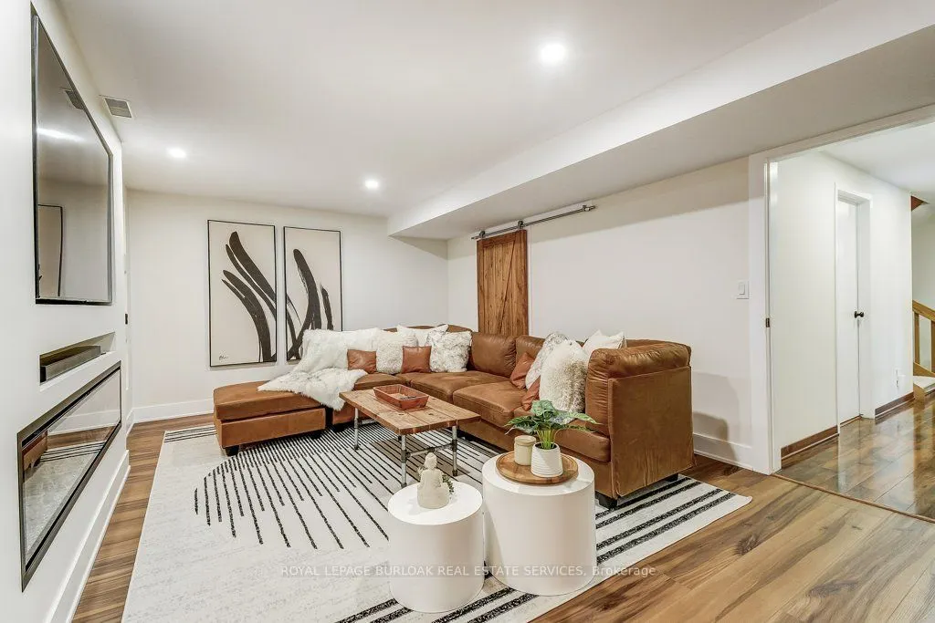 9 Foresthill Crescent