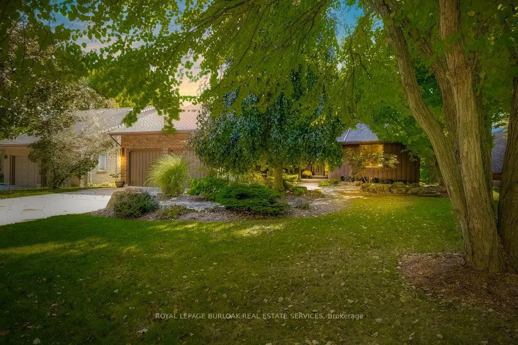 9 Foresthill Crescent