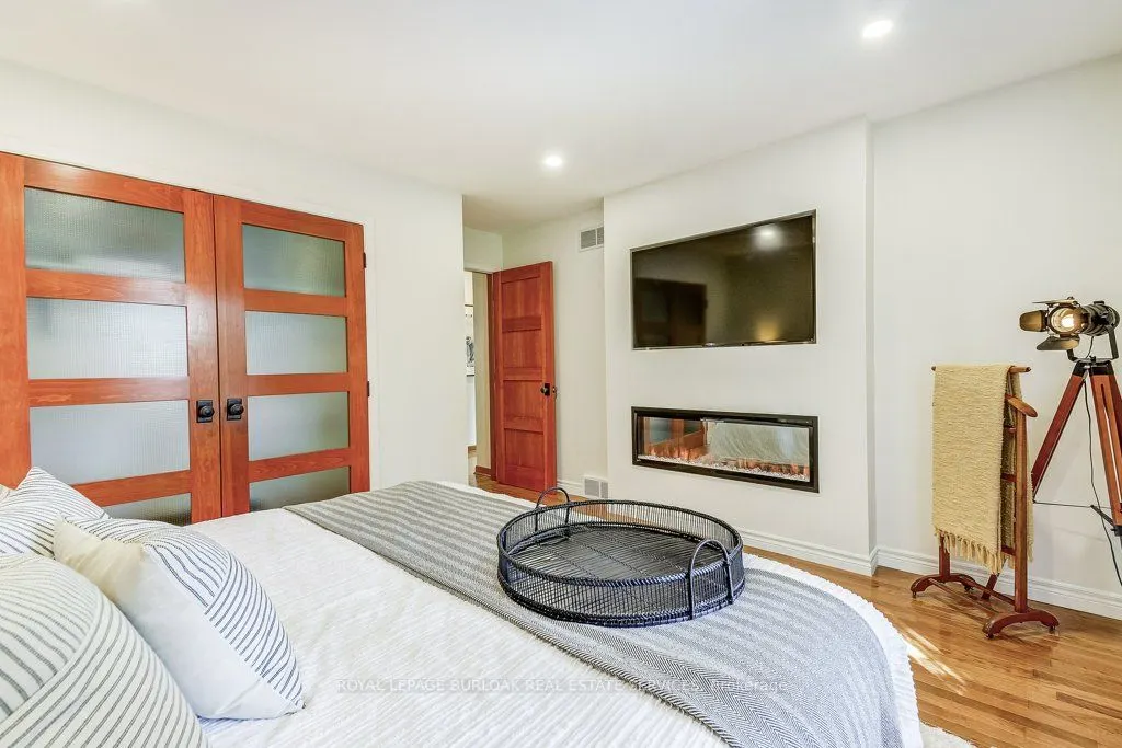 9 Foresthill Crescent