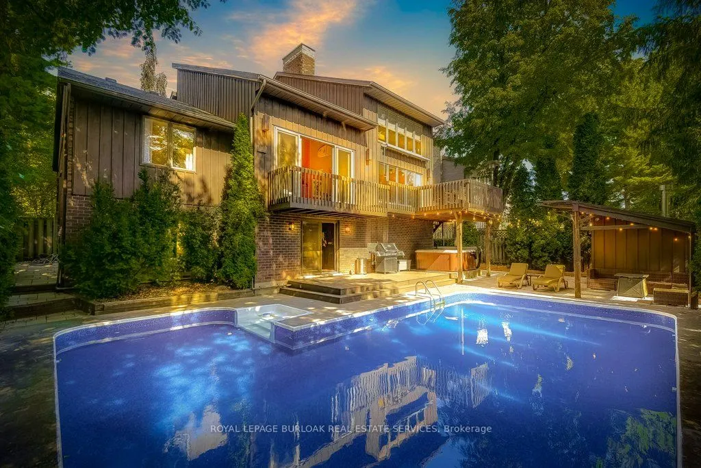 9 Foresthill Crescent