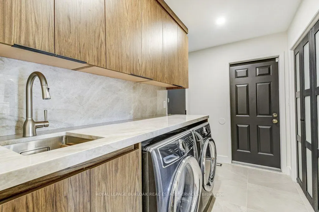 9 Foresthill Crescent
