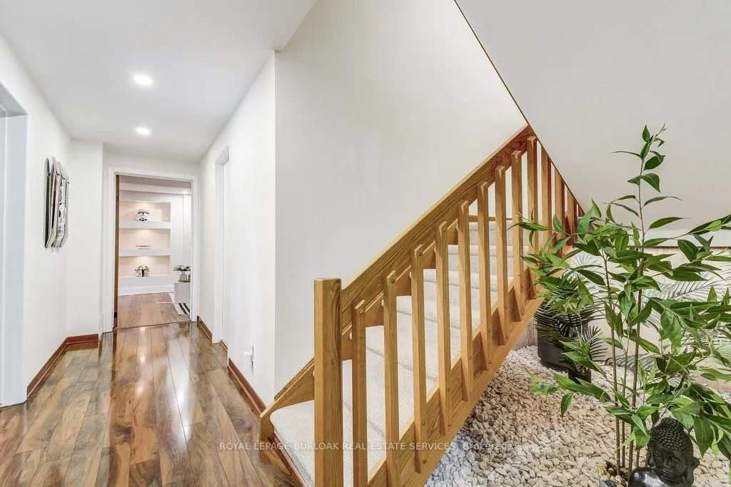 9 Foresthill Crescent