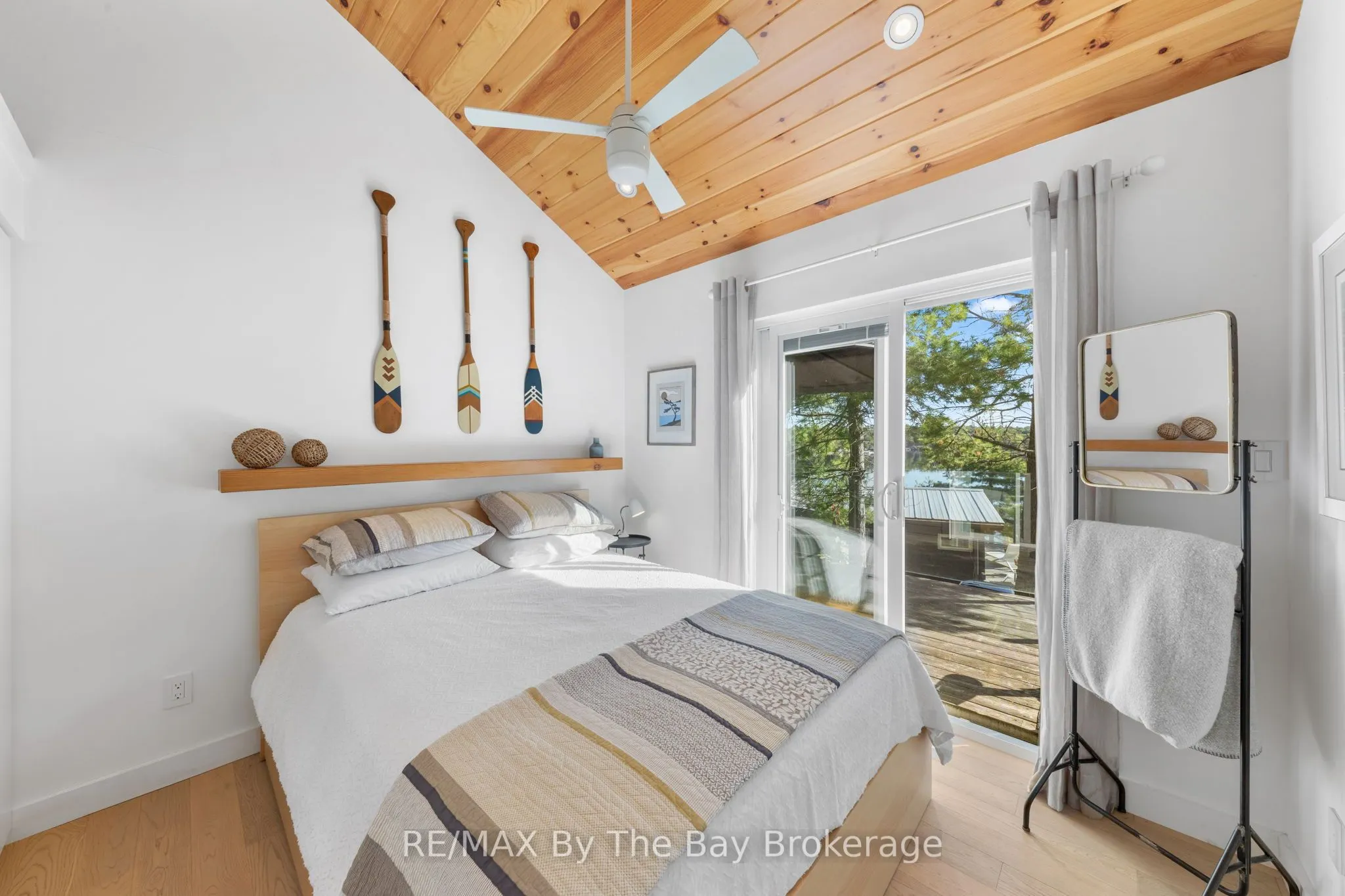 18152 Georgian Bay Shore