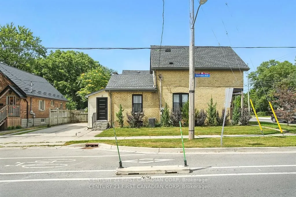 453 Quebec Street