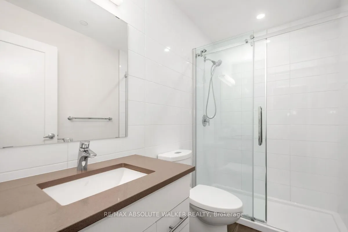 530 DE MAZENOD Avenue, #108