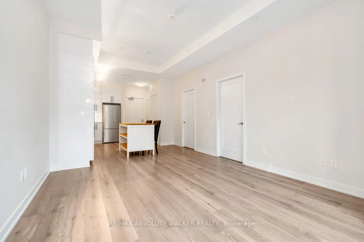 530 DE MAZENOD Avenue, #108