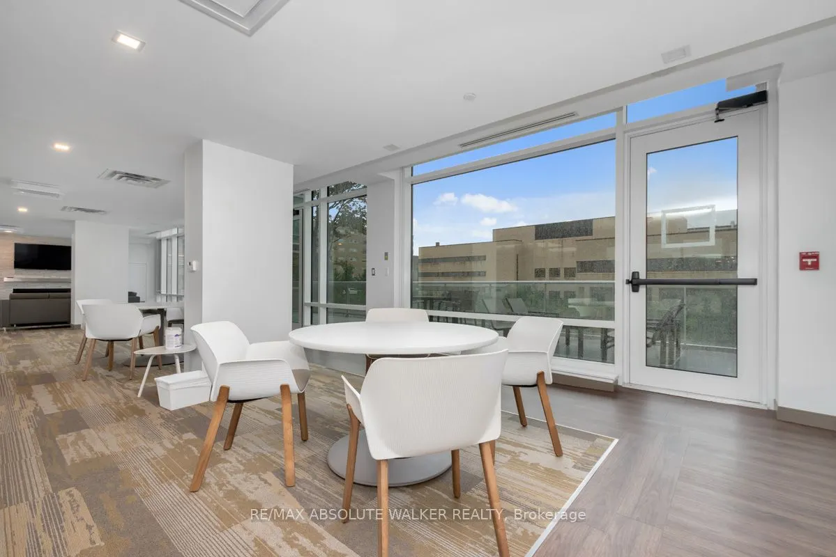 530 DE MAZENOD Avenue, #108