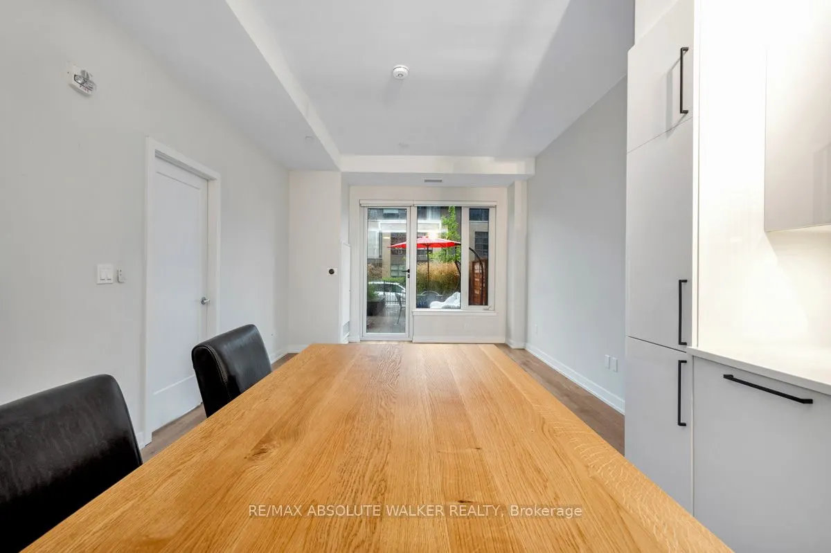 530 DE MAZENOD Avenue, #108