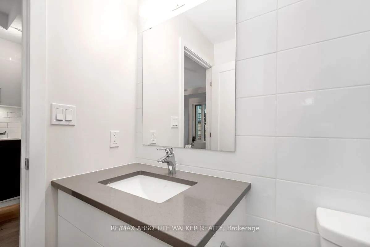 530 DE MAZENOD Avenue, #108