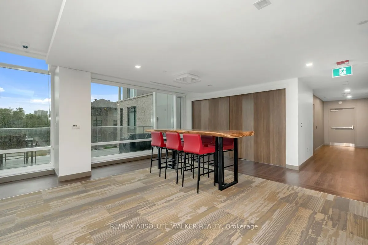 530 DE MAZENOD Avenue, #108