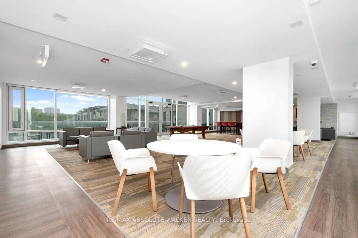 530 DE MAZENOD Avenue, #108