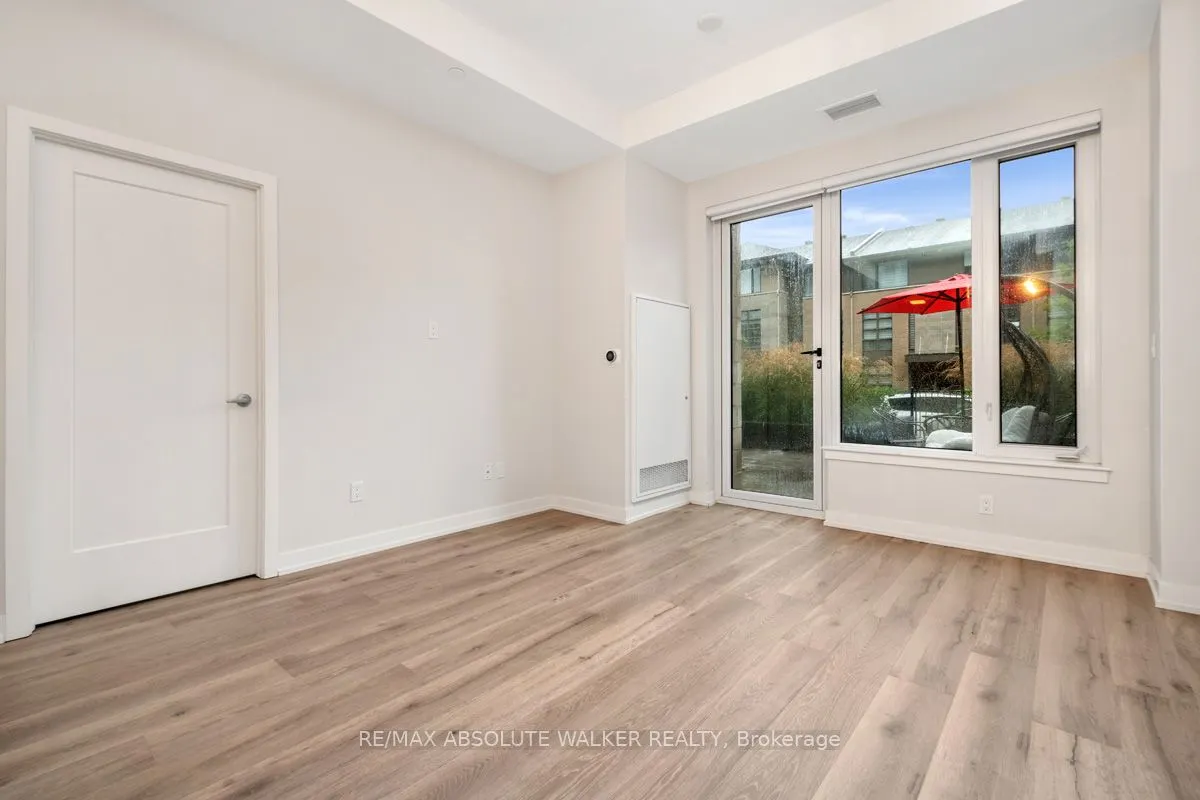 530 DE MAZENOD Avenue, #108