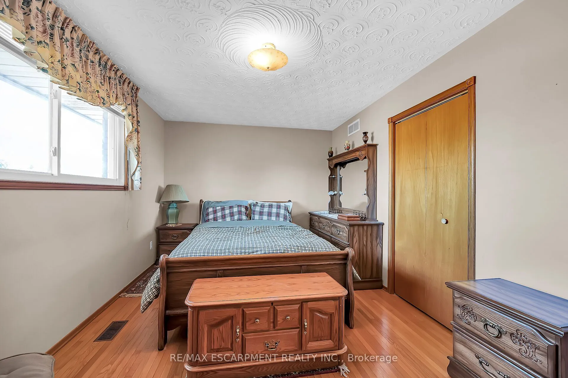 65 Ellington Avenue
