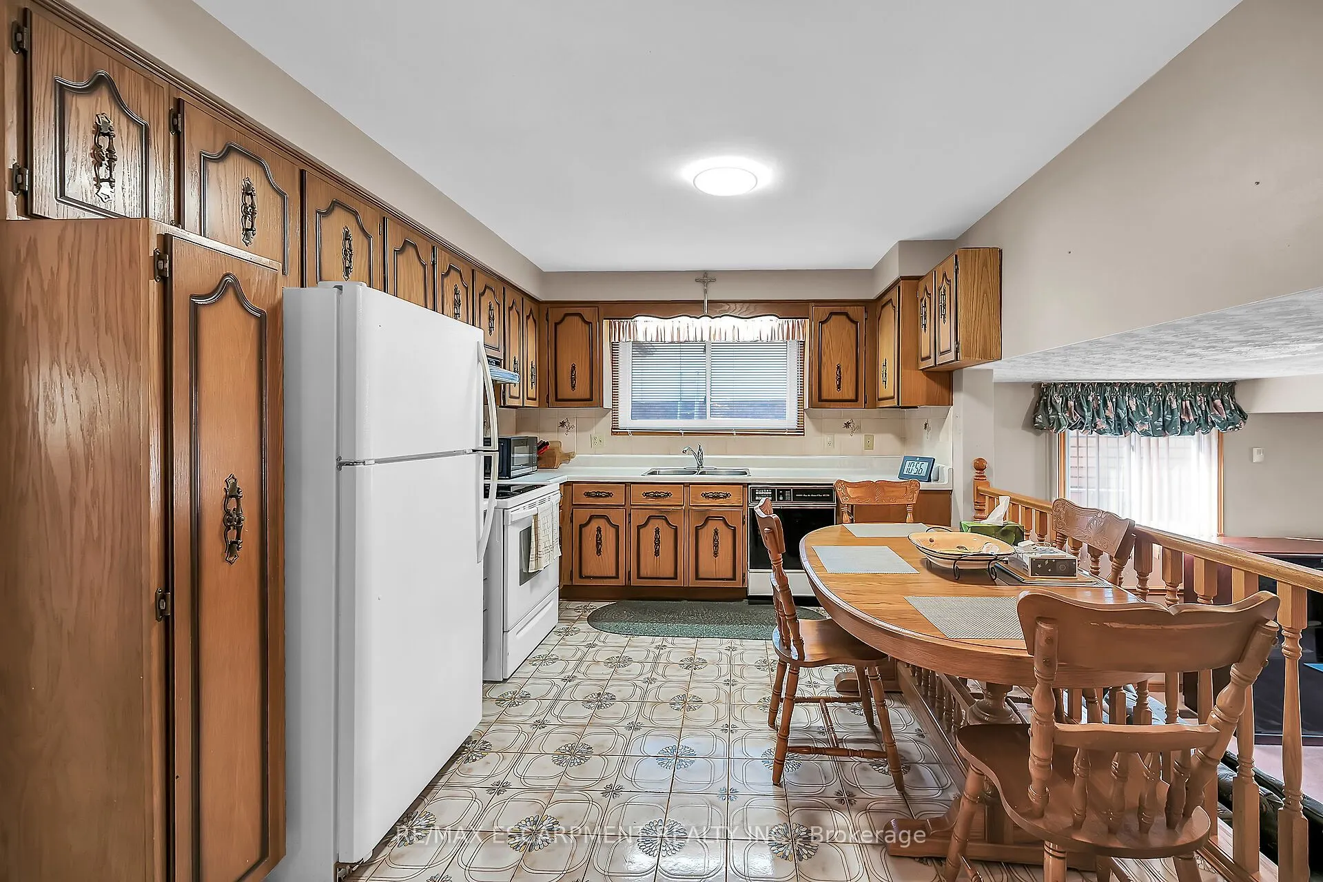 65 Ellington Avenue