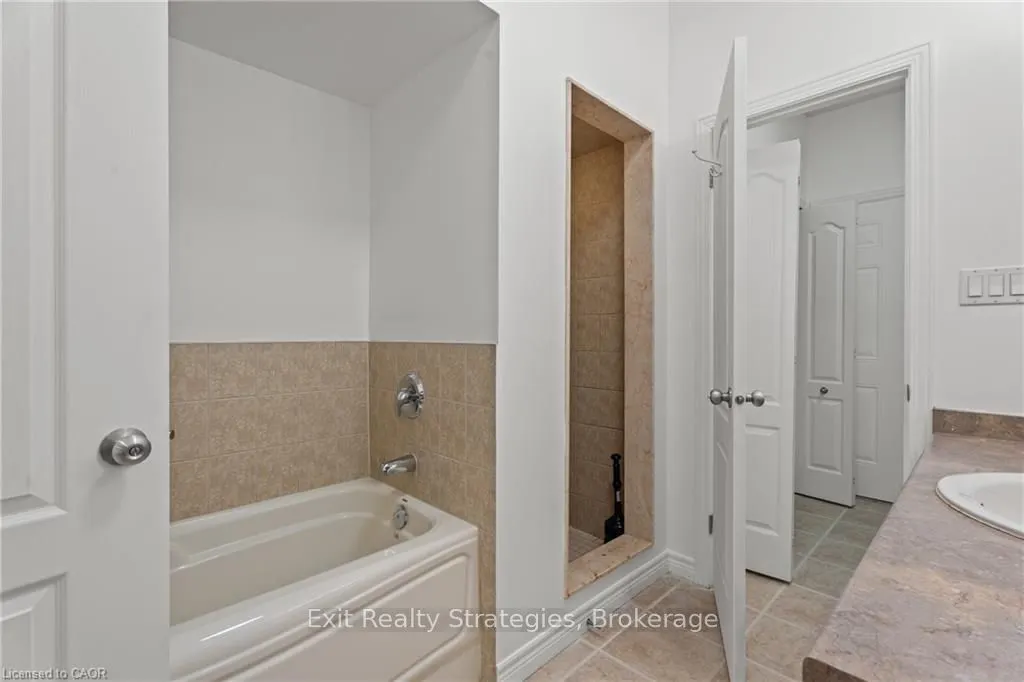 68 Hallmark Trail E, #39