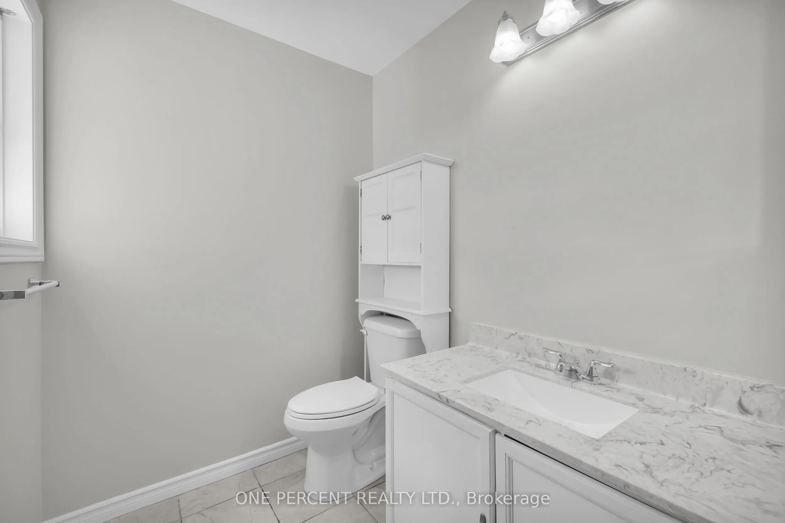 28 Chickasaw Crescent