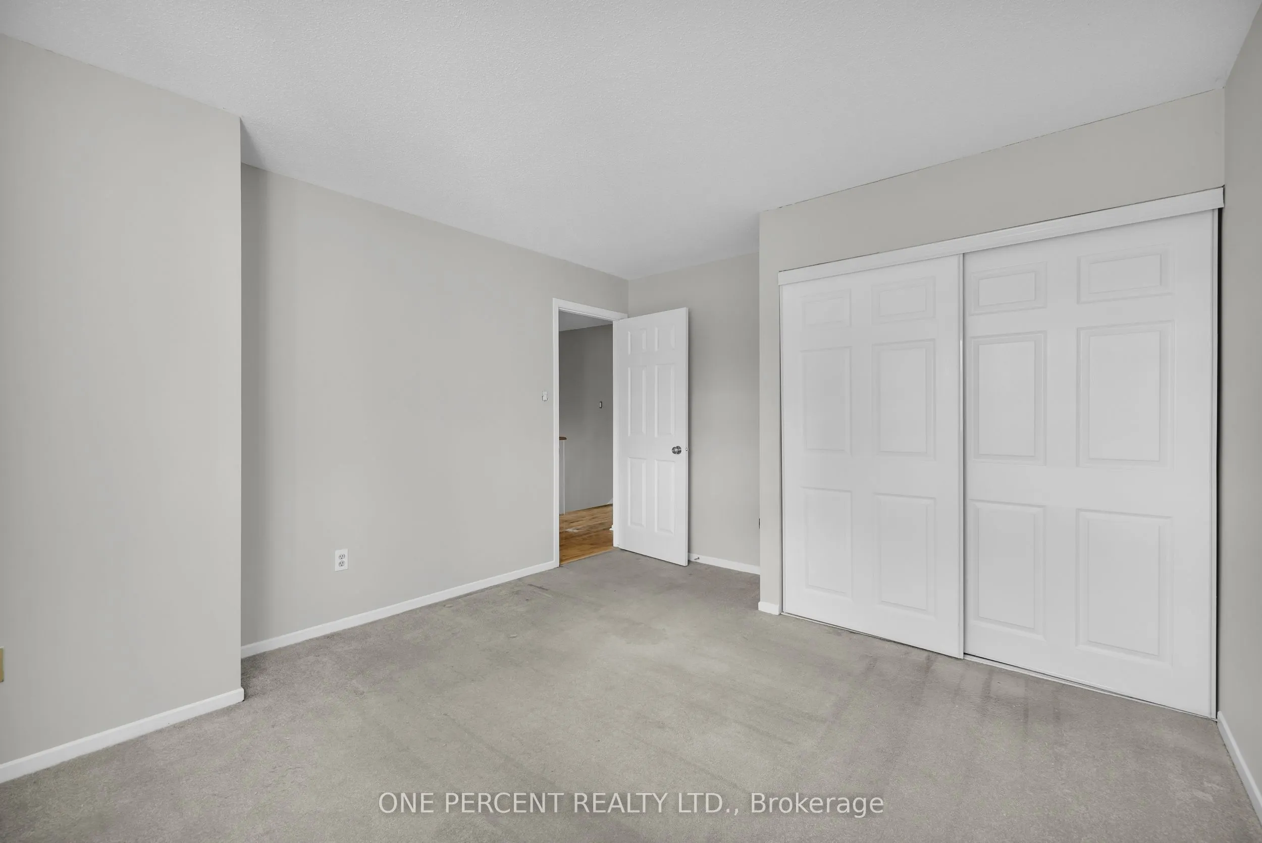 28 Chickasaw Crescent