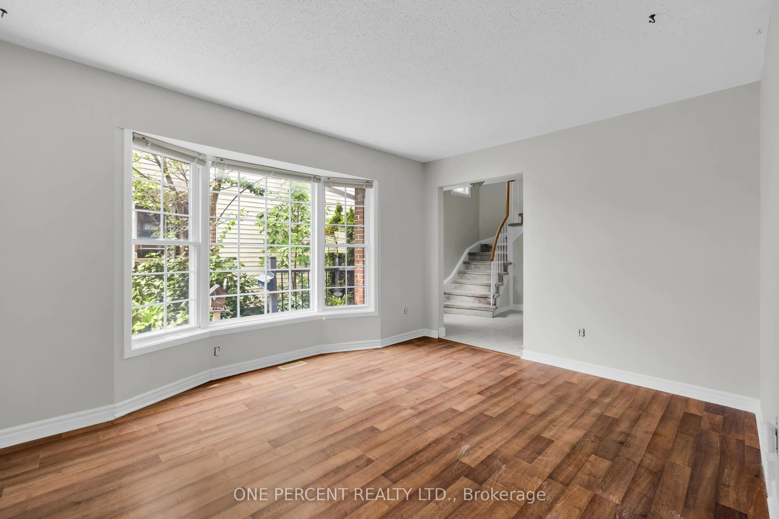 28 Chickasaw Crescent