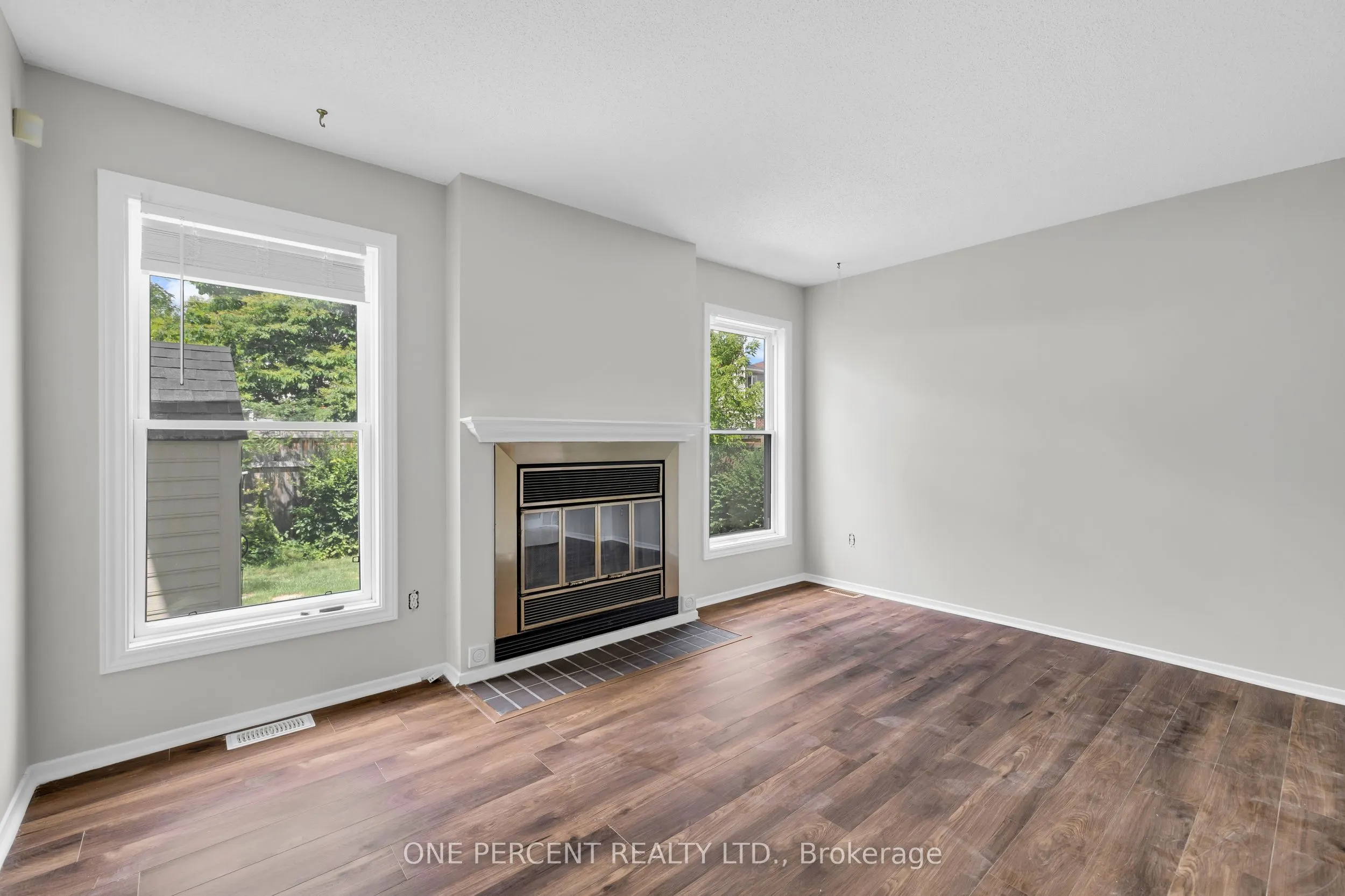 28 Chickasaw Crescent