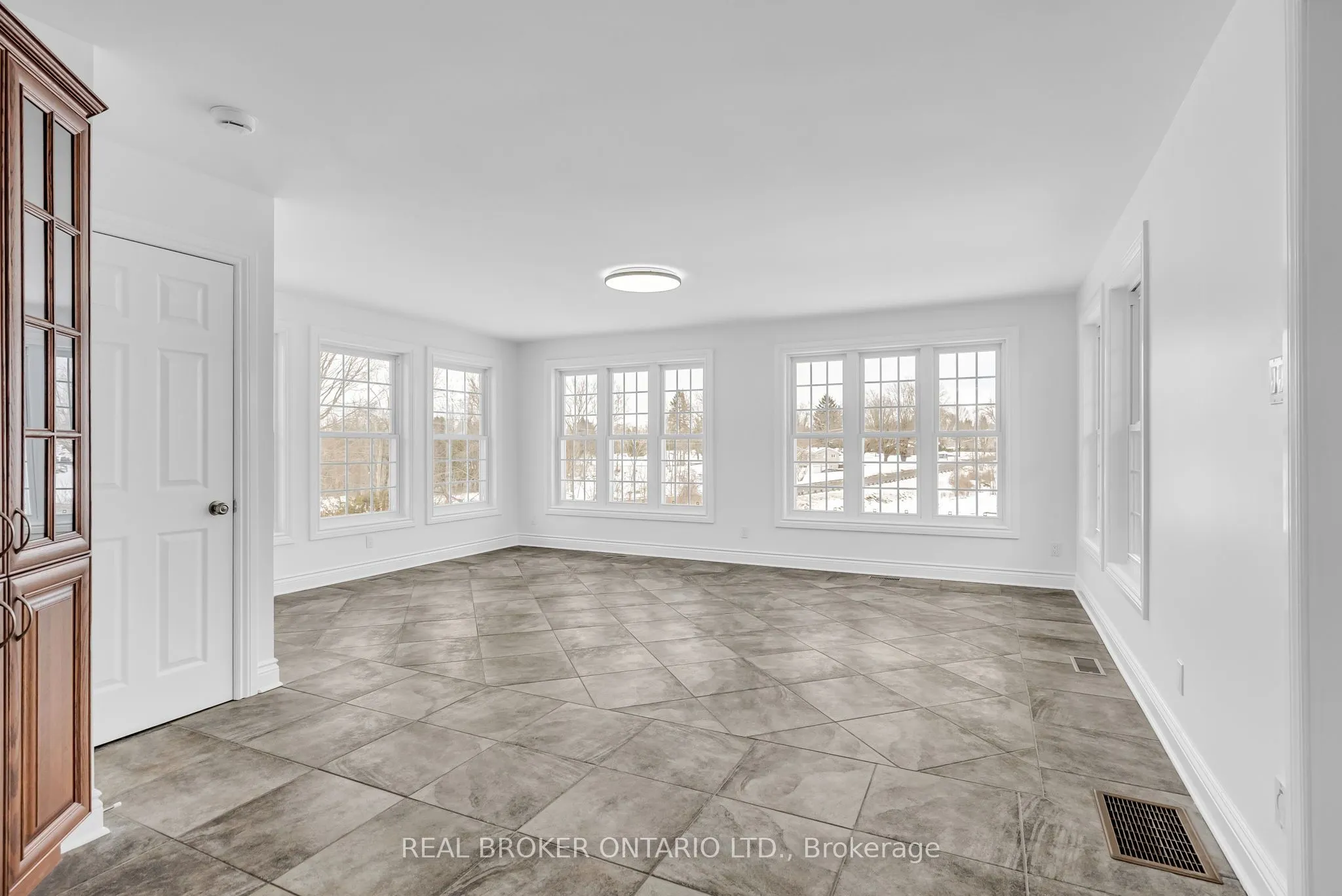2486 County Rd 18 Concession