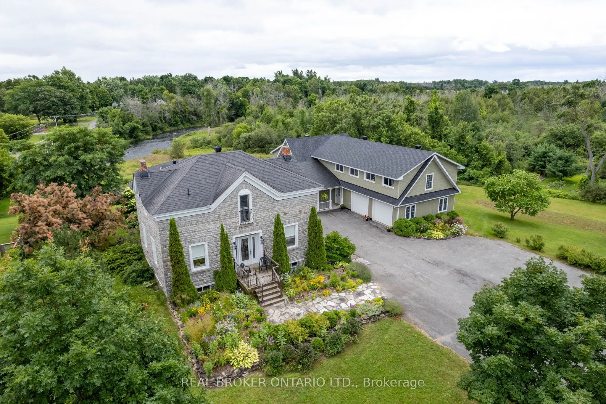 2486 County Rd 18 Concession
