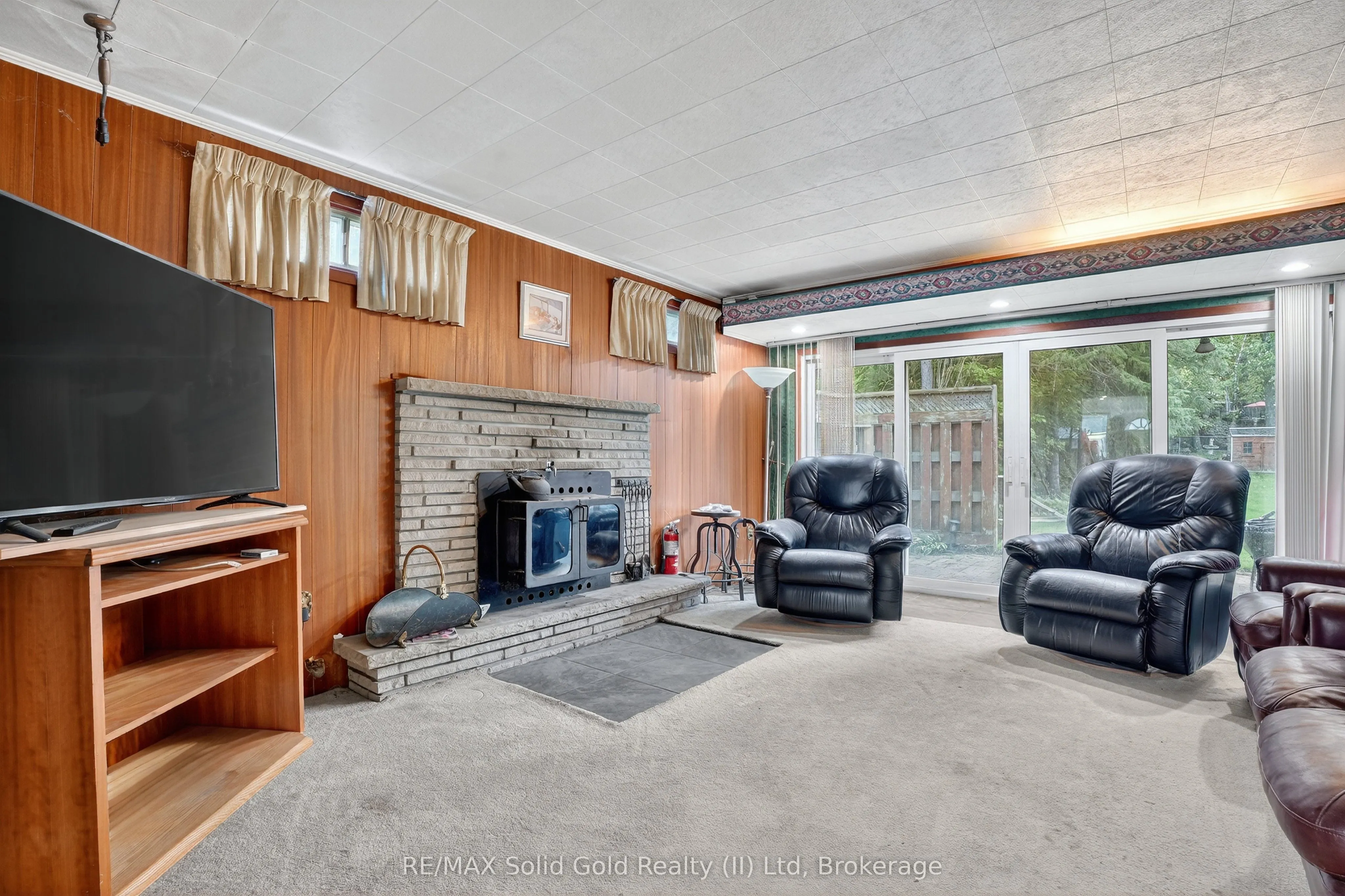 13 Roosevelt Avenue