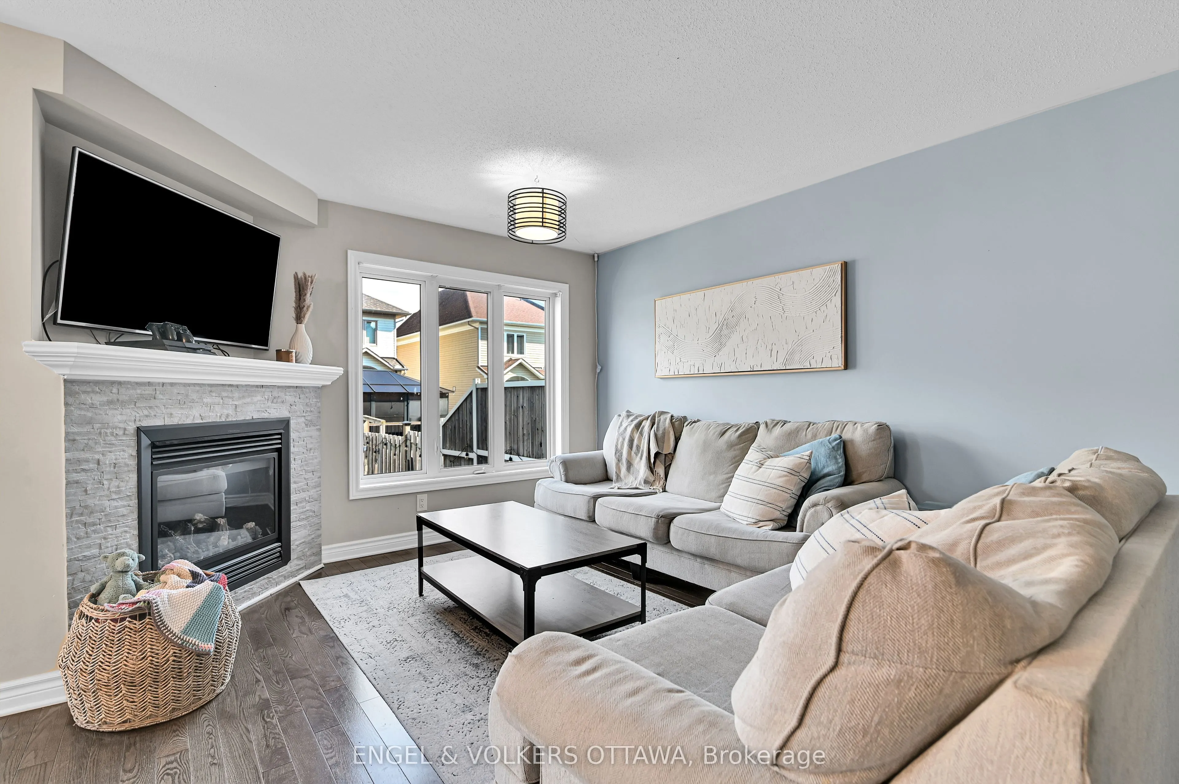 123 Waterfern Way