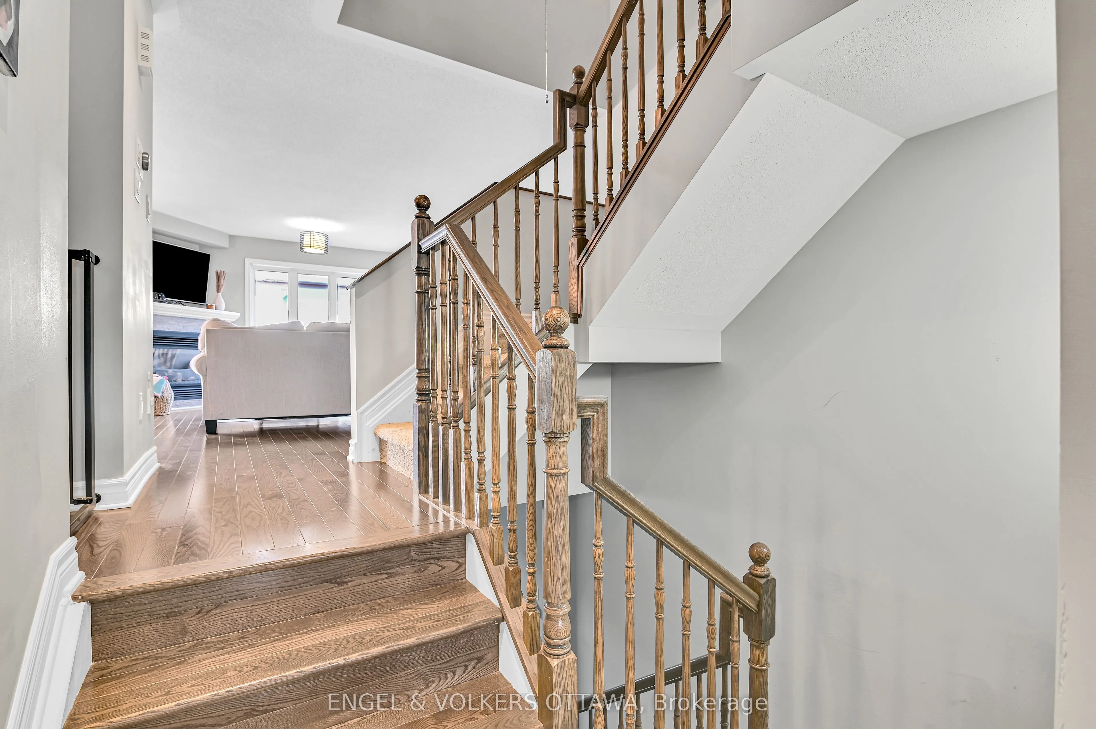 123 Waterfern Way