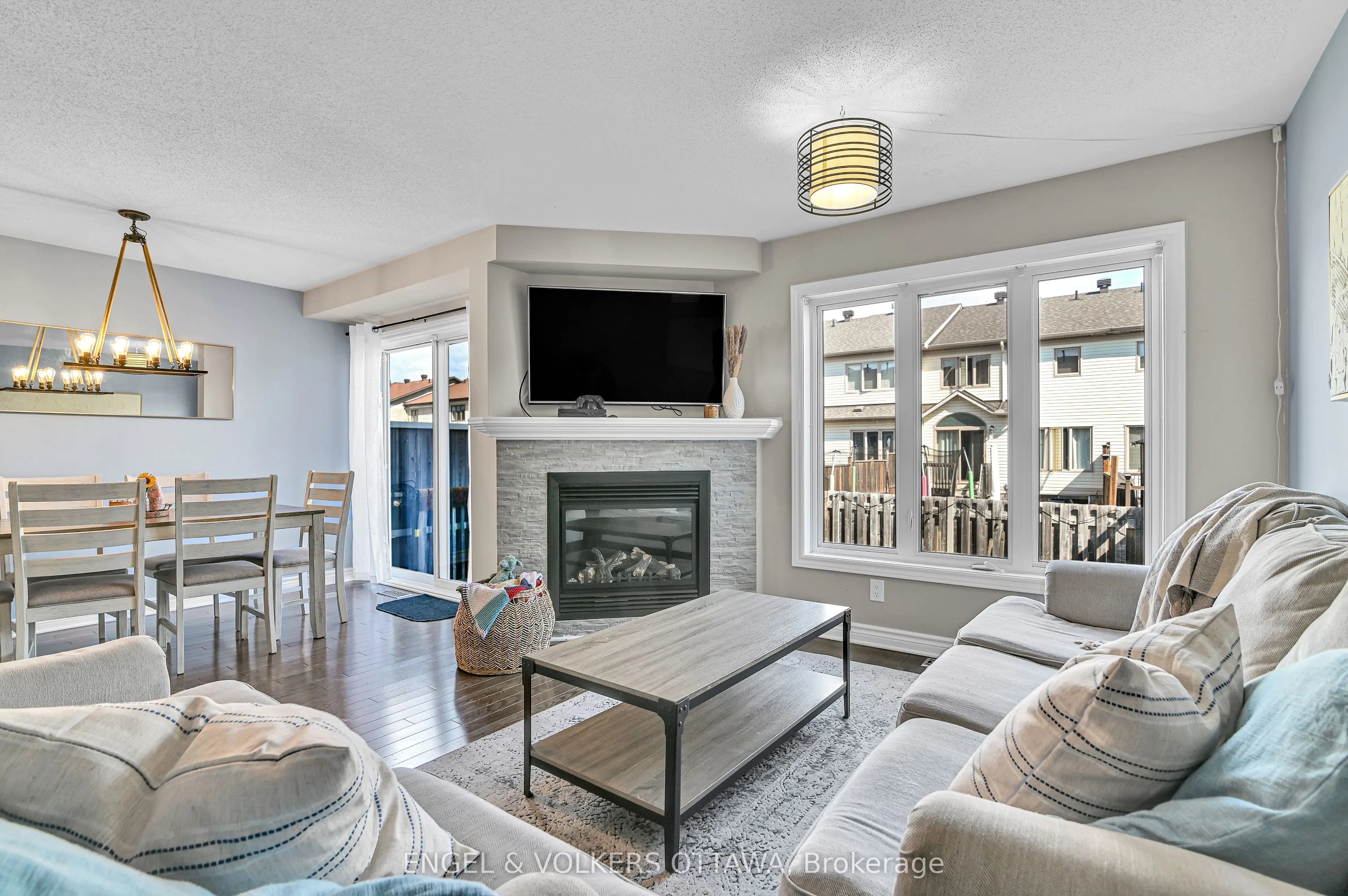 123 Waterfern Way