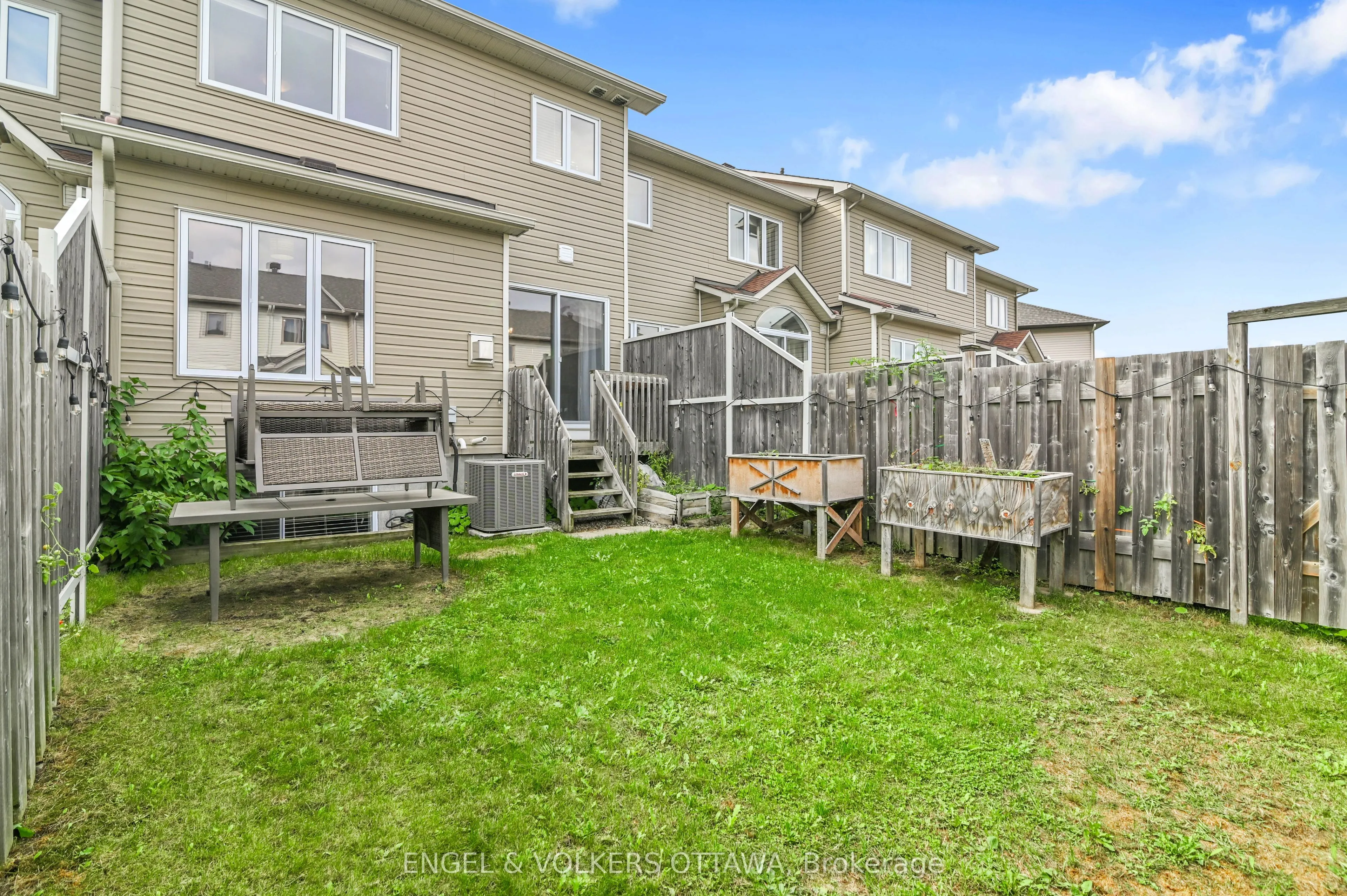 123 Waterfern Way