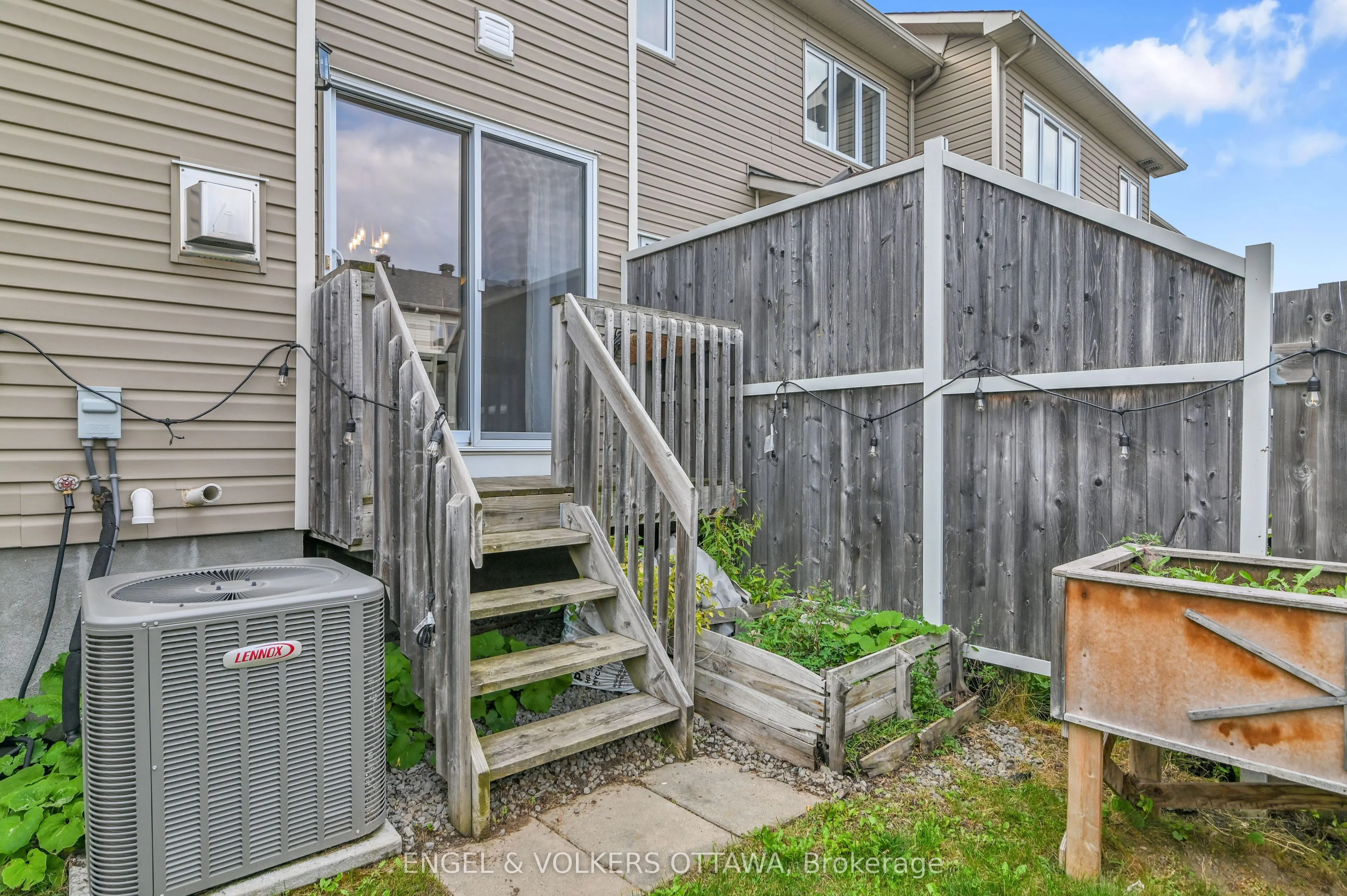 123 Waterfern Way