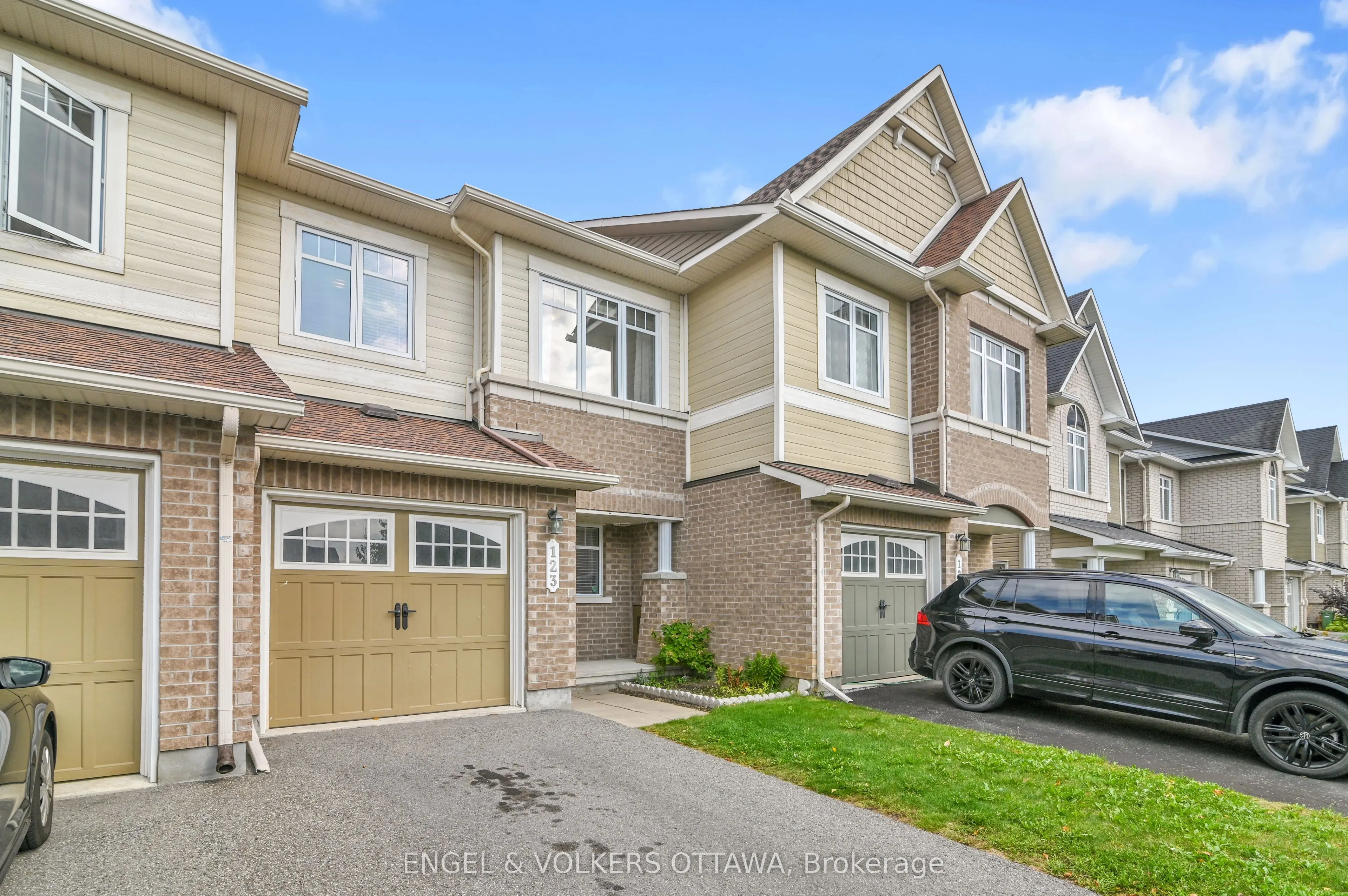 123 Waterfern Way