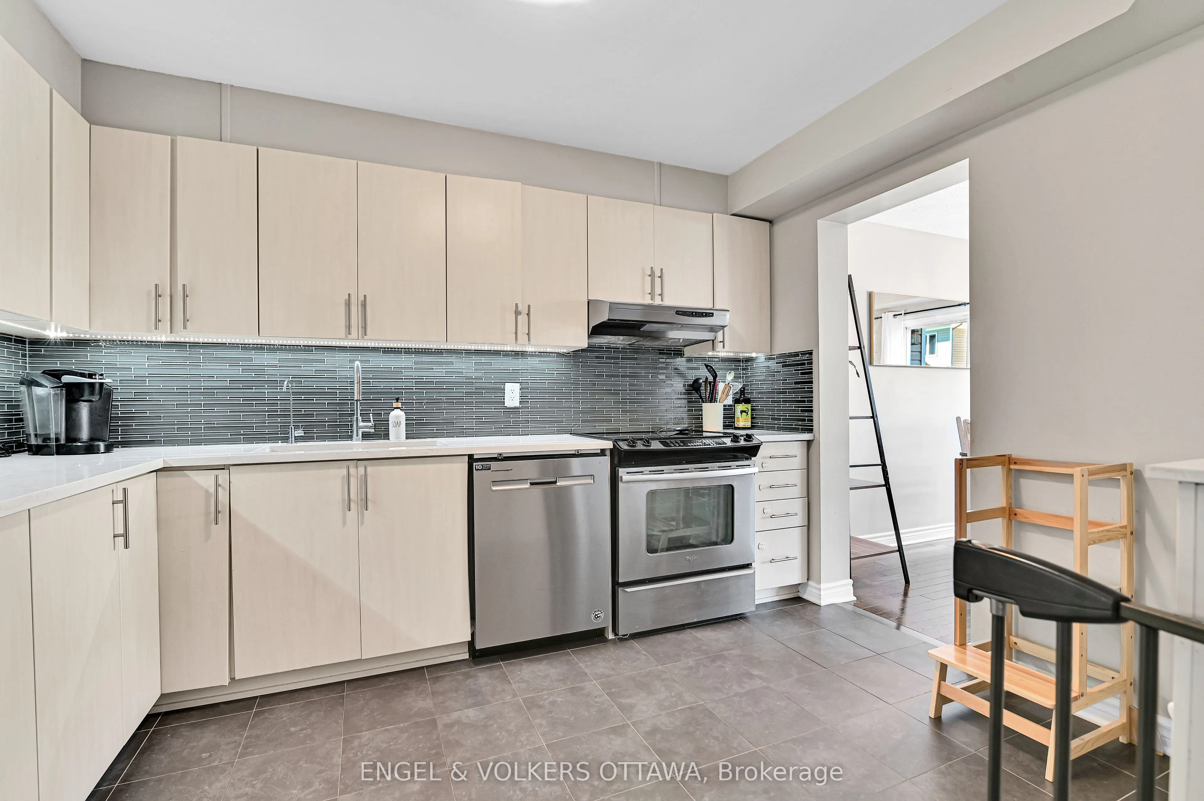 123 Waterfern Way