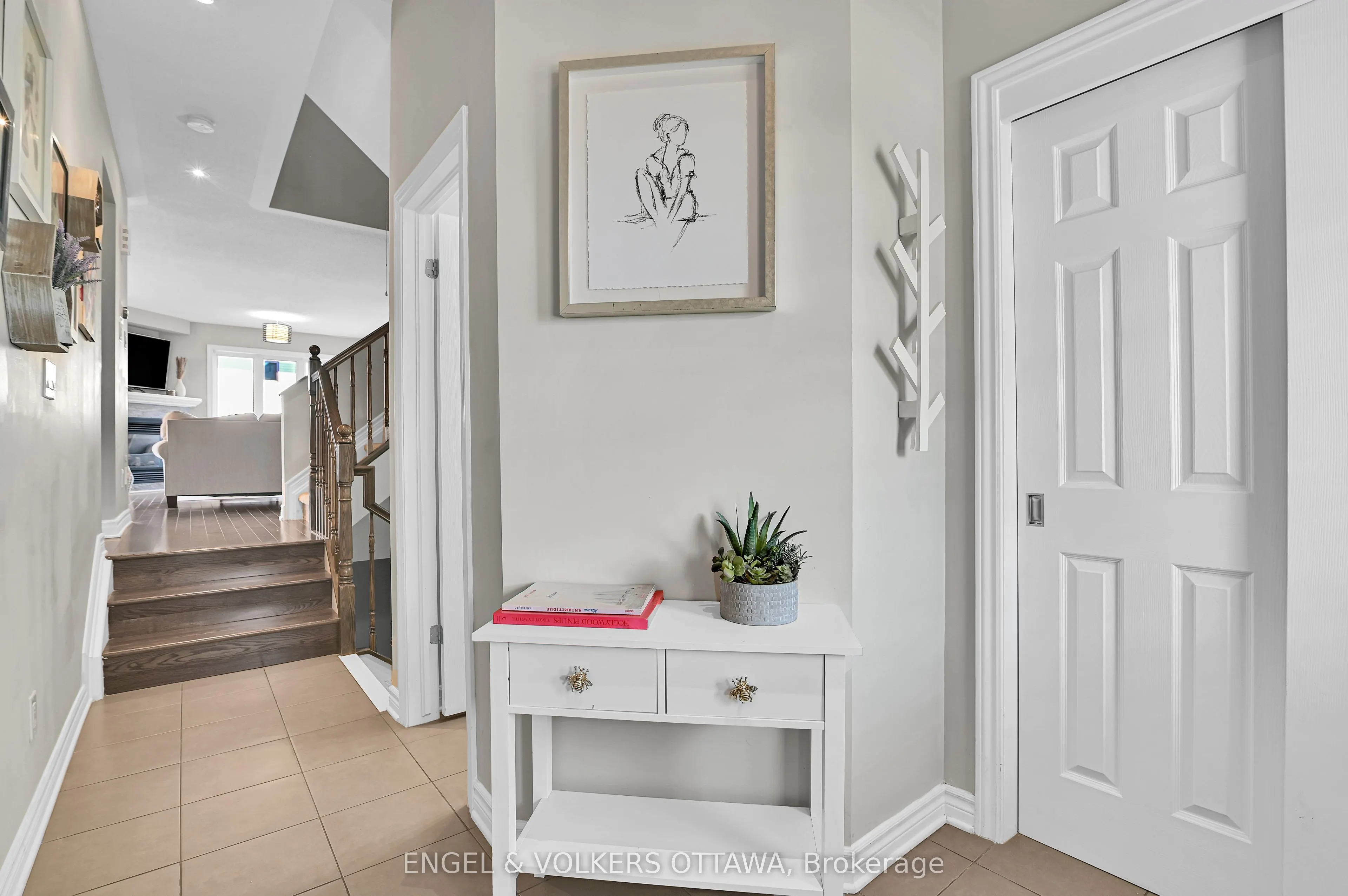 123 Waterfern Way
