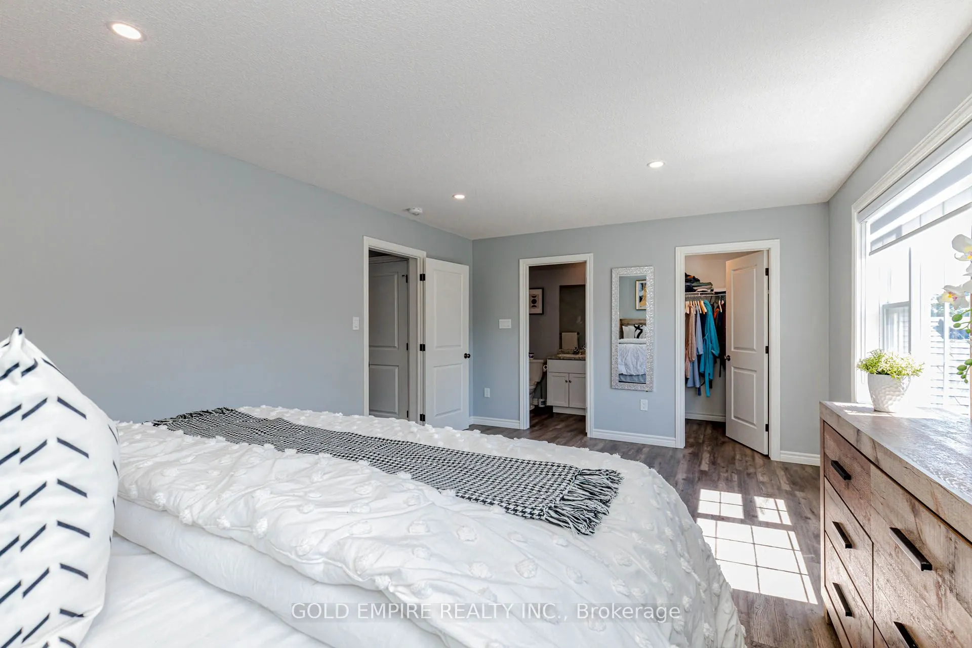 28 MINLER Street, #6