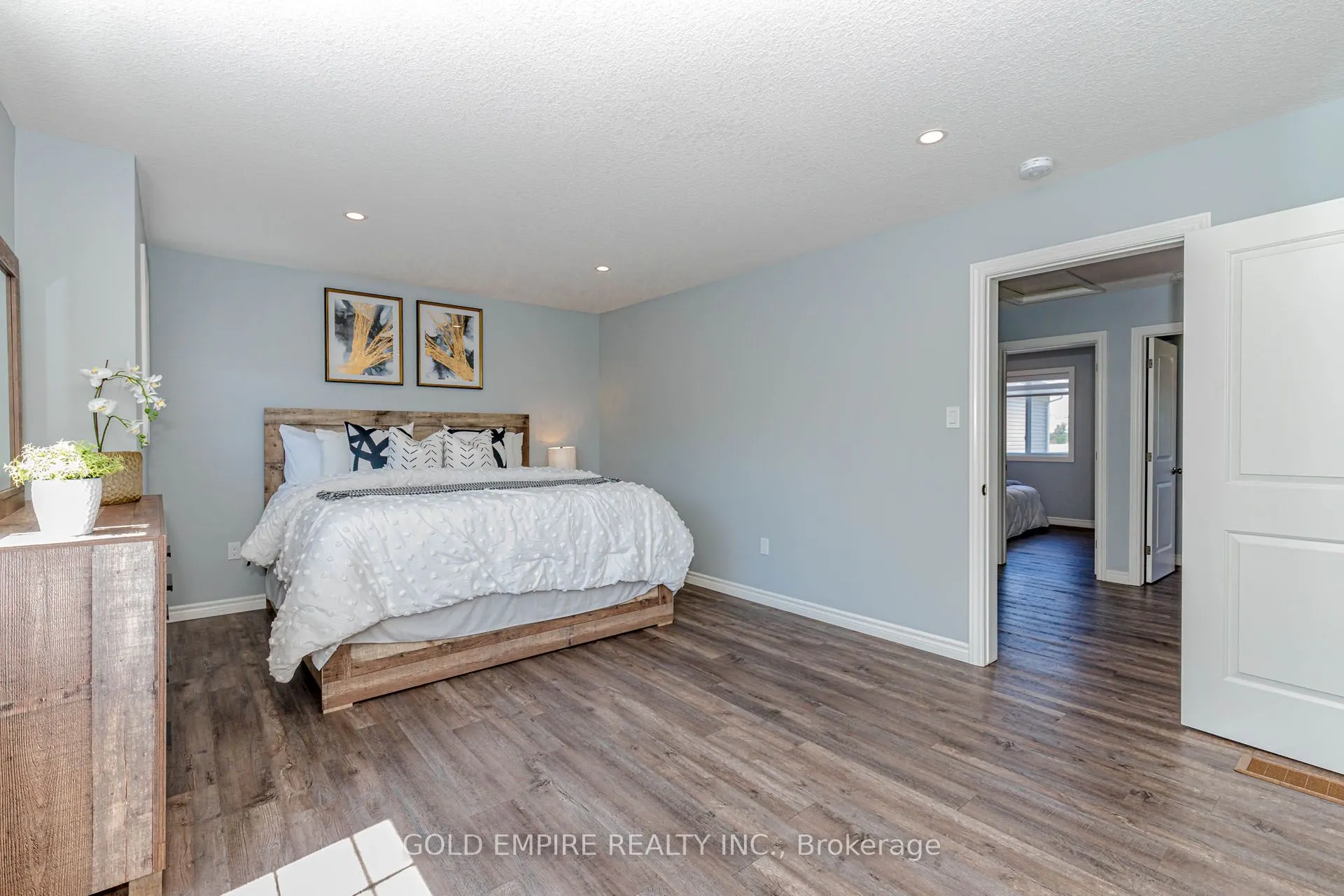 28 MINLER Street, #6