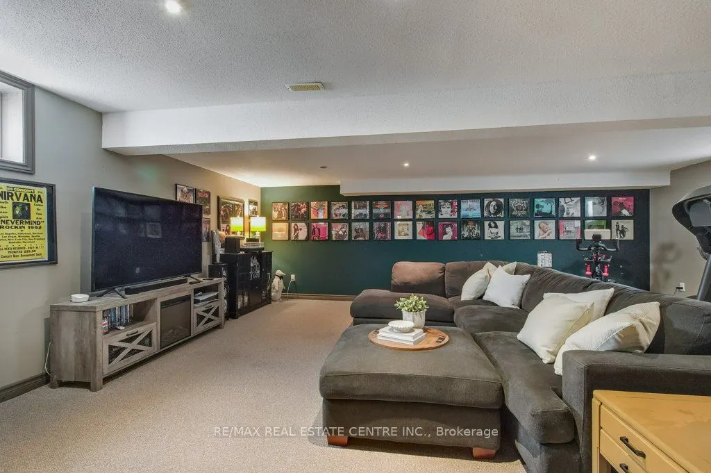 19 Apple Ridge Drive