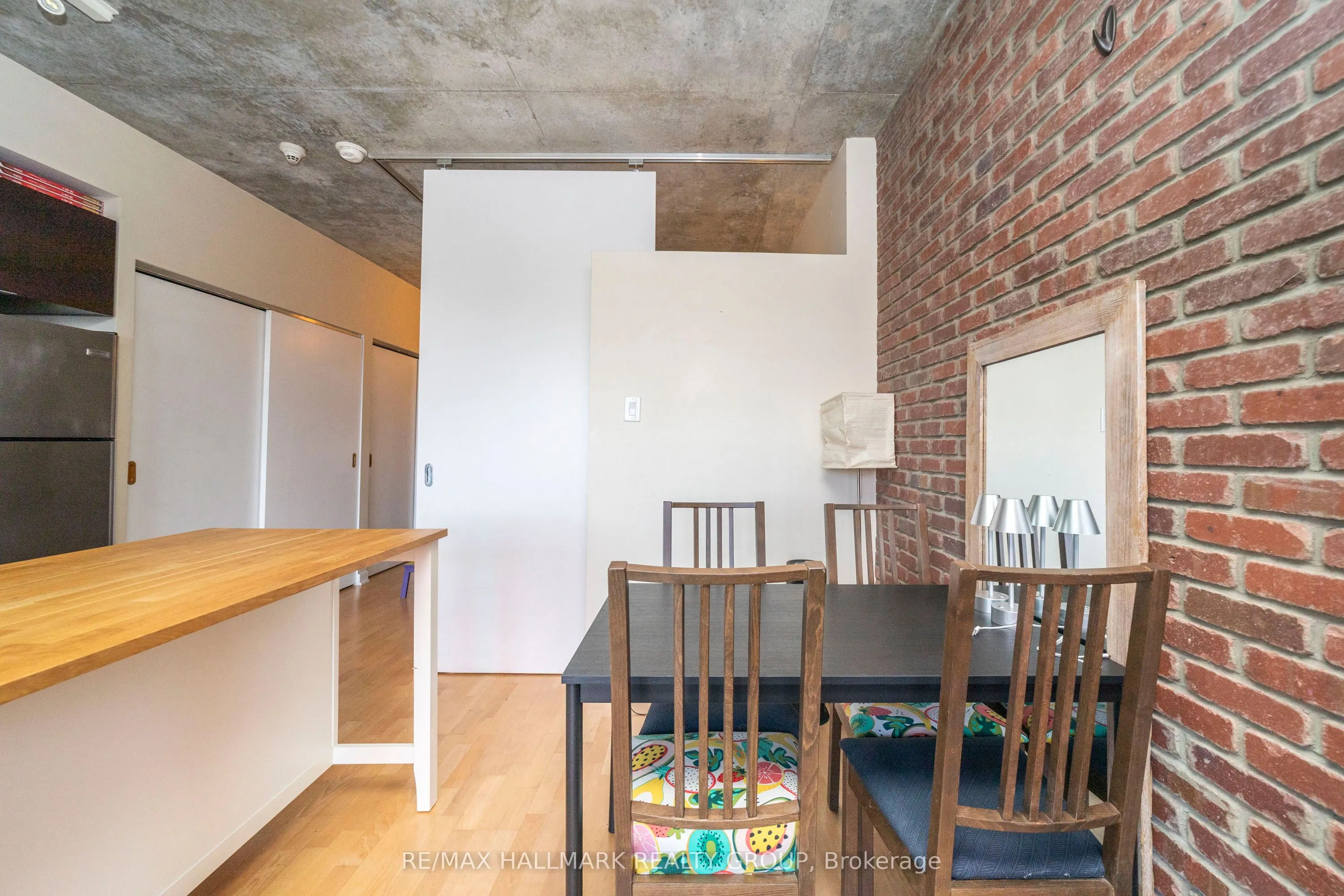 324 LAURIER Avenue, #1907