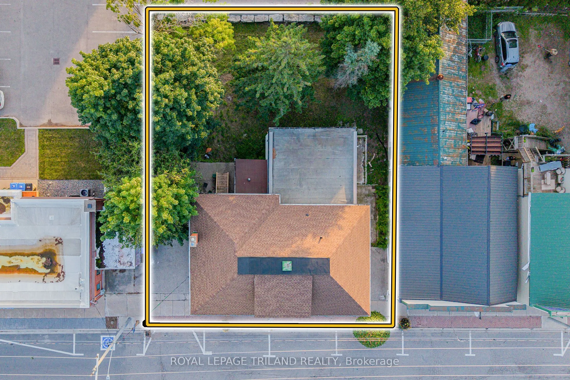 11 GOSHEN Street N