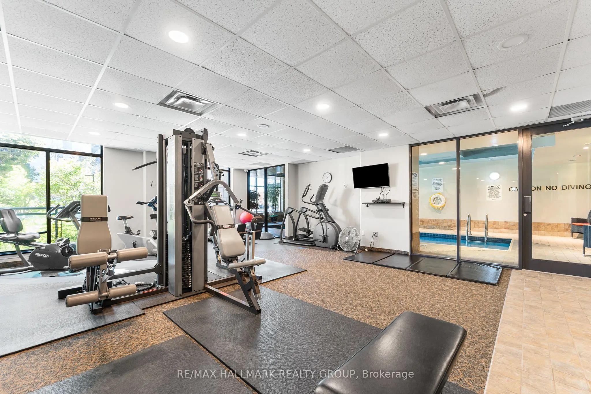 570 Laurier Avenue W, #2202