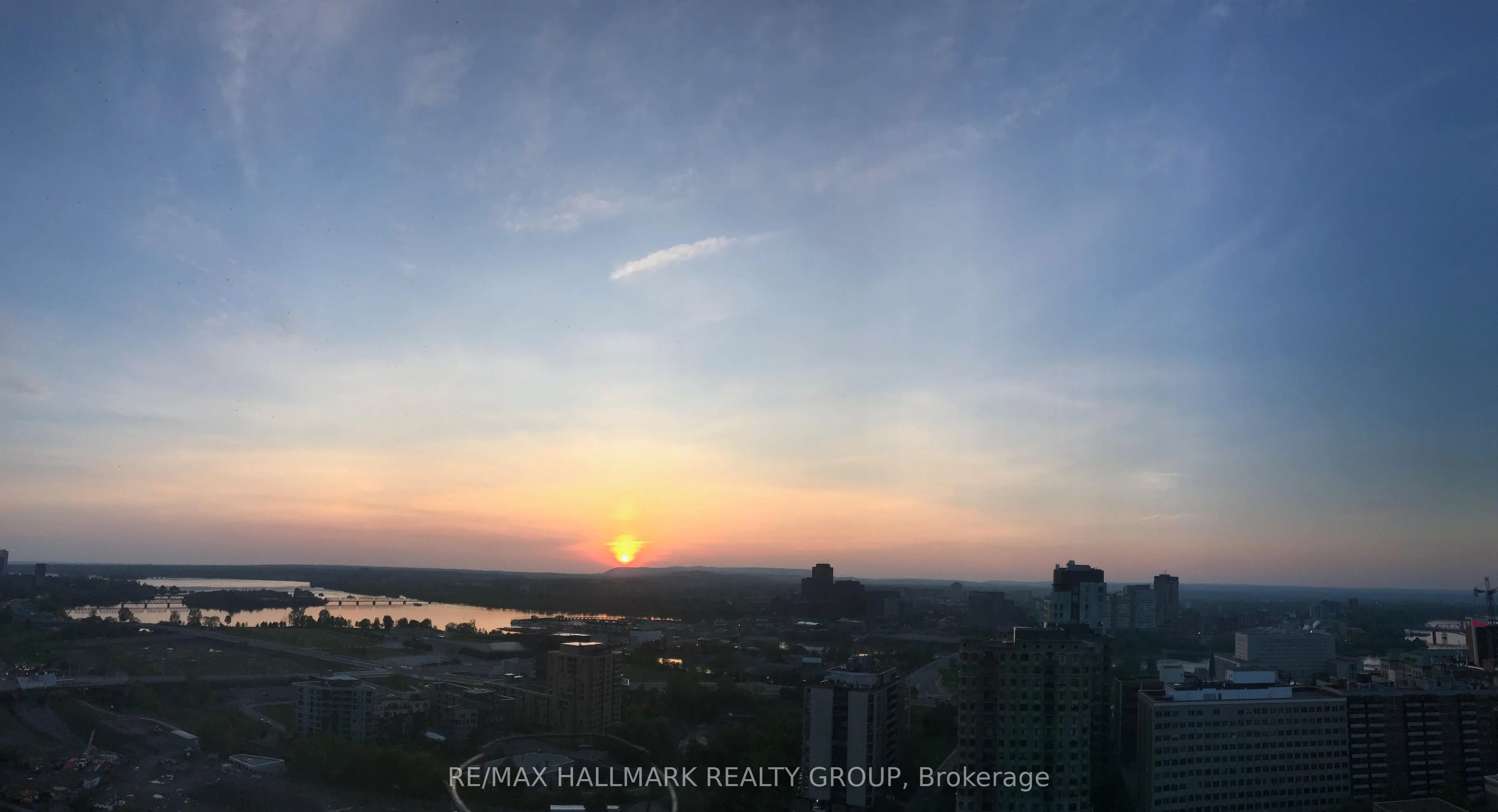 570 Laurier Avenue W, #2202