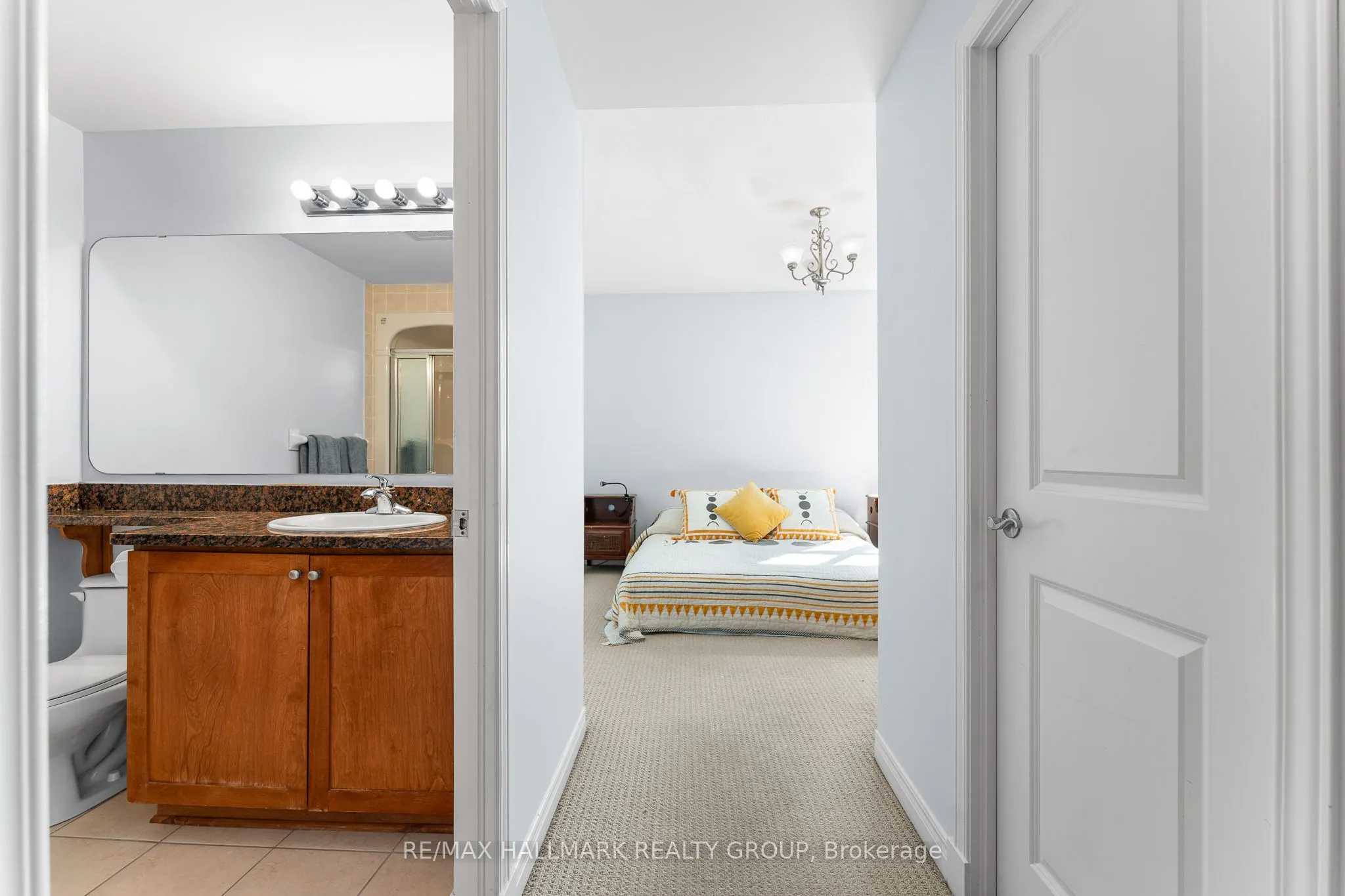 570 Laurier Avenue W, #2202