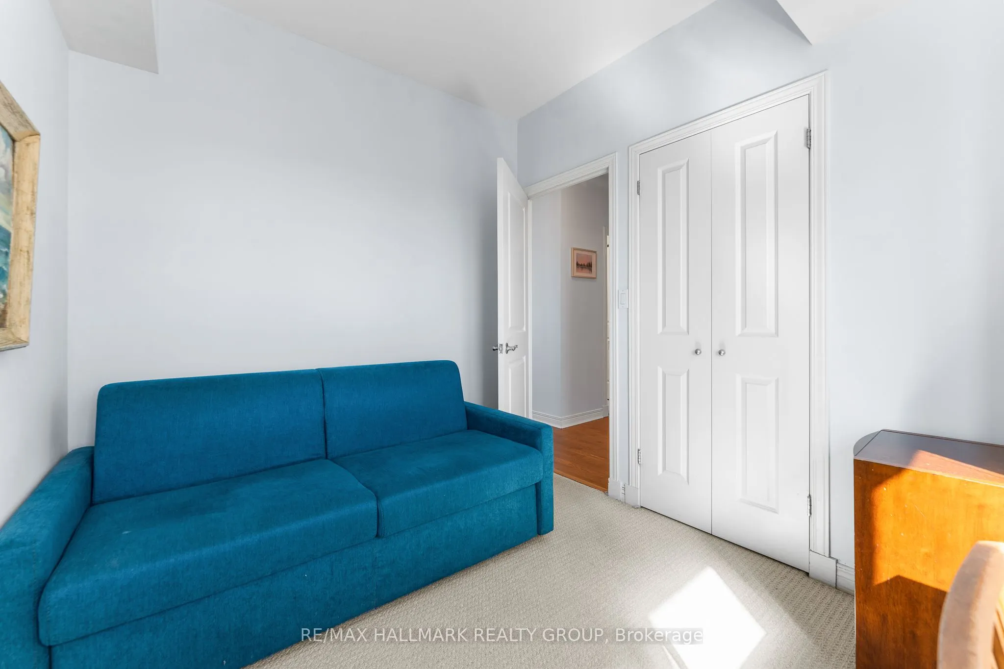 570 Laurier Avenue W, #2202