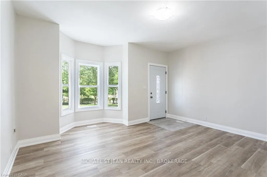297 Mary Street N, #1