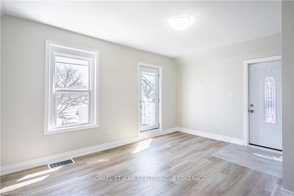 297 Mary Street N, #1