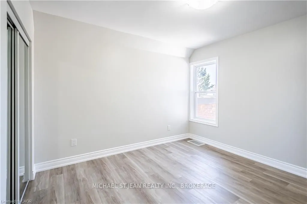297 Mary Street N, #1