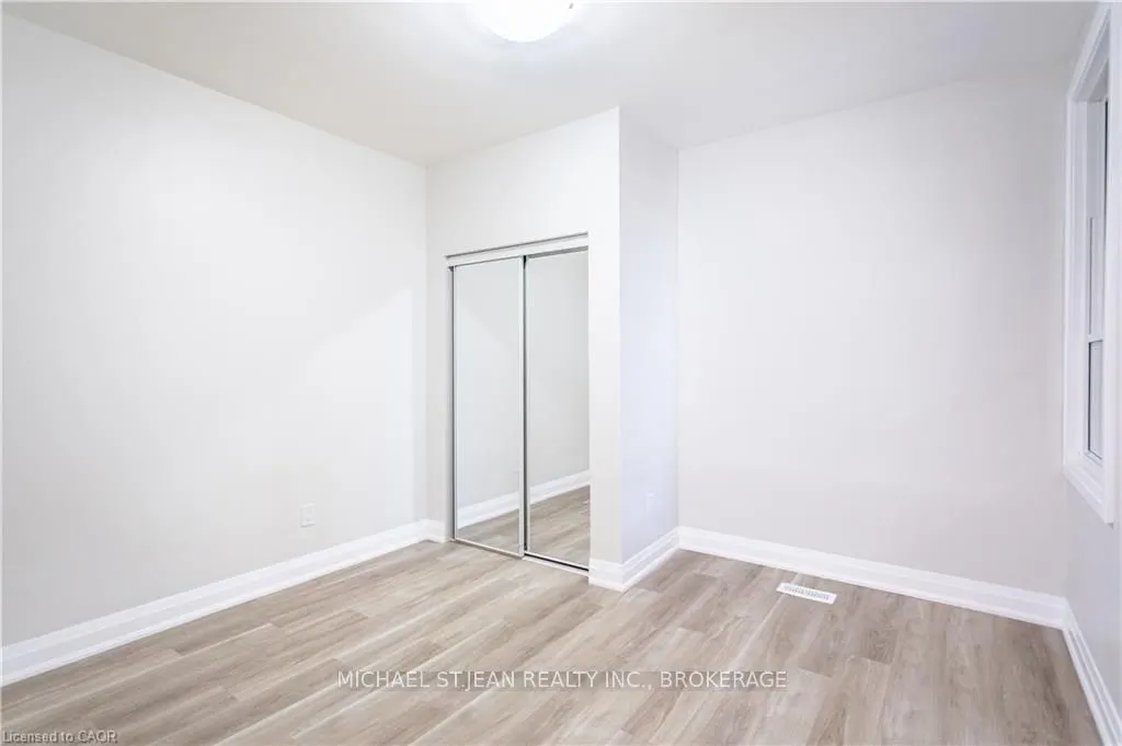 297 Mary Street N, #1