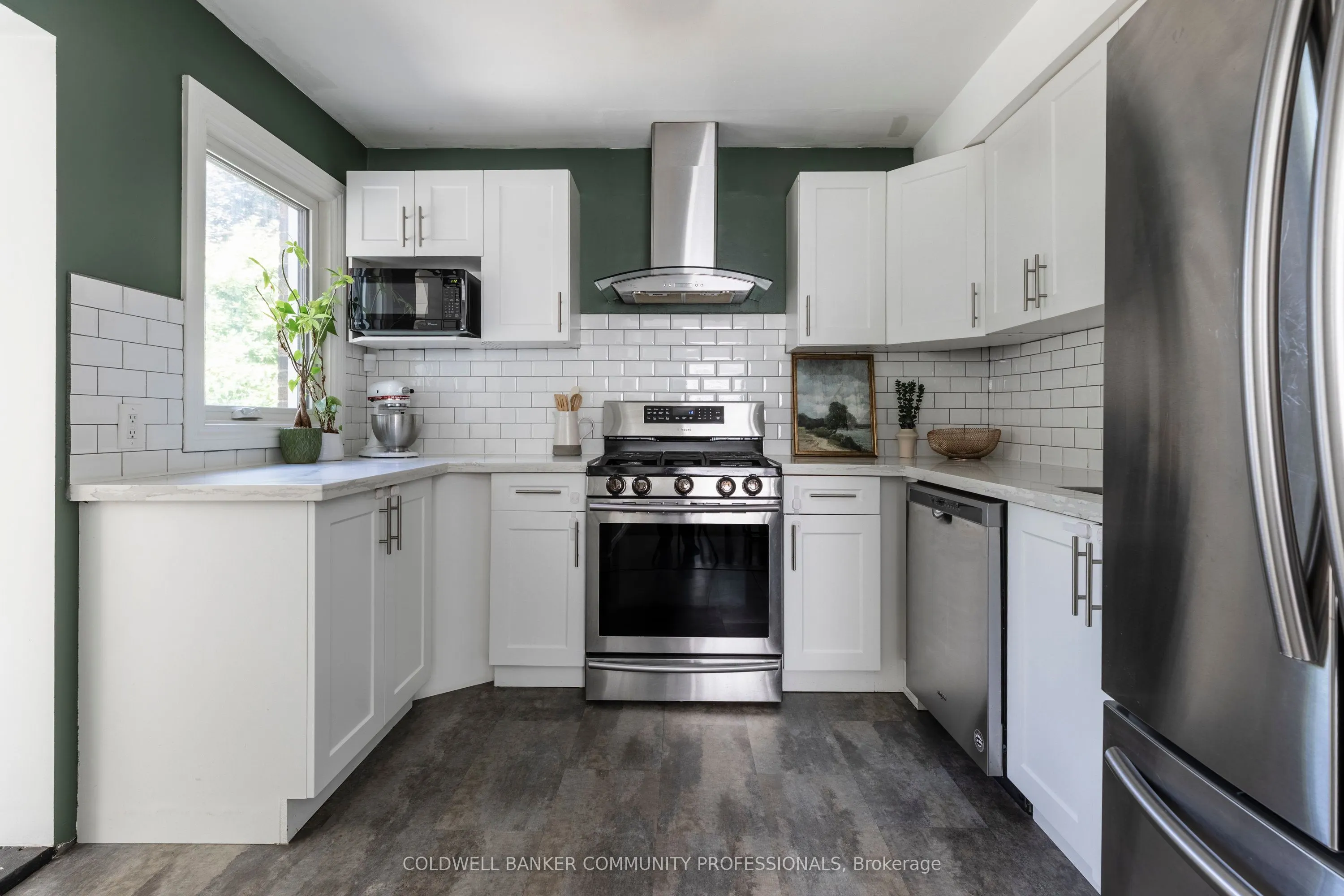 68 Graham Avenue S
