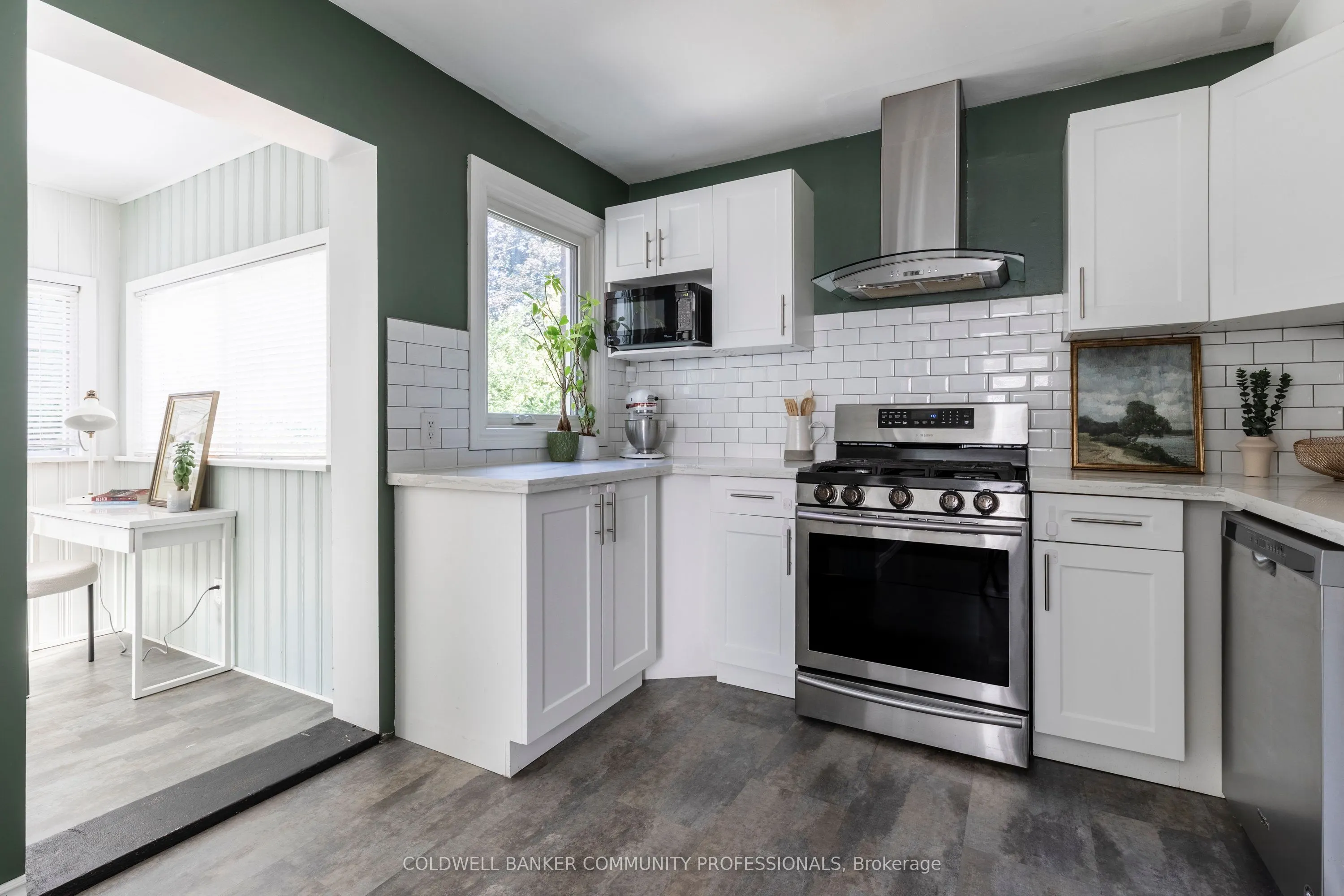 68 Graham Avenue S